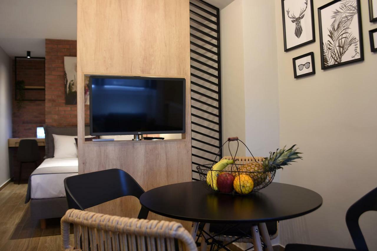 Q Luxury Rooms เทสซาโลนิกิ ภายนอก รูปภาพ